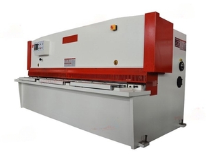 Гидравлическая гильотина FABTEC QC12Y 8x4000 с ЧПУ Е21S