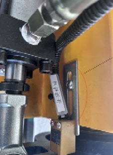 IRONMAC IB-CNC  Каждая машина имеет свой УИН  По которому можно быстро отследить историю машины, подобрать запчасти, тем самым ускорив и упростив сервисное и гарантийное обслуживание 